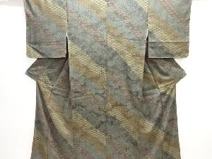 未使用品　斜め縞に古典柄小紋着物